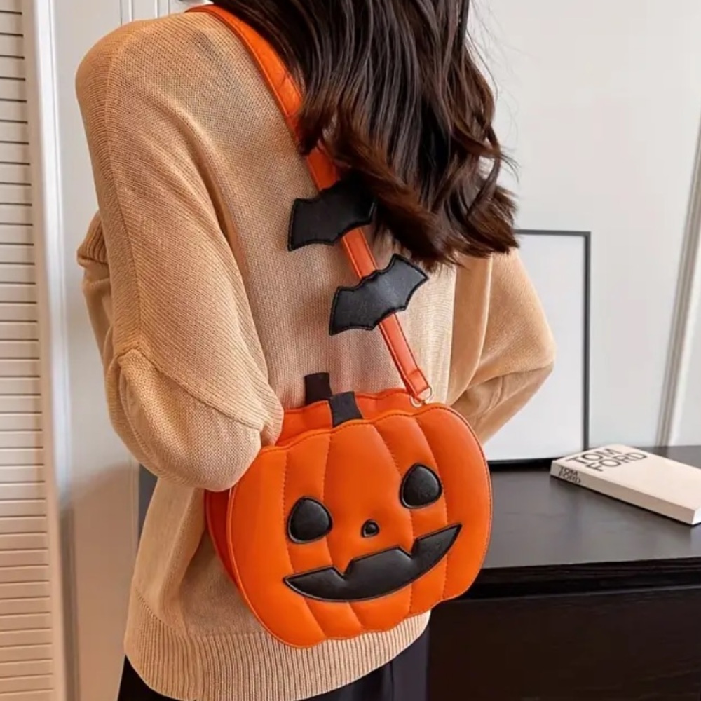 Halloween Cute Pumpkin and Bats Halloween Crossbody Bag